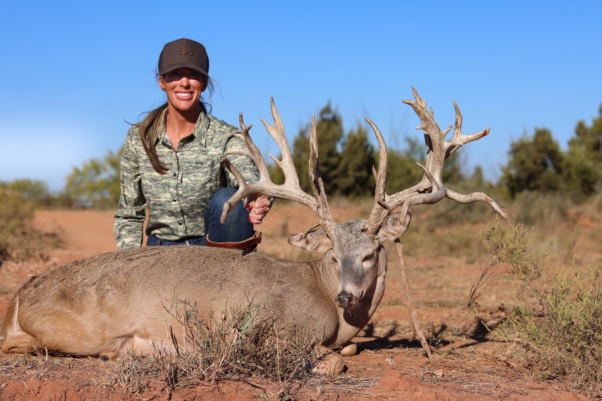 San Jac Women's Long Sleeve Performance Shirt - Camo